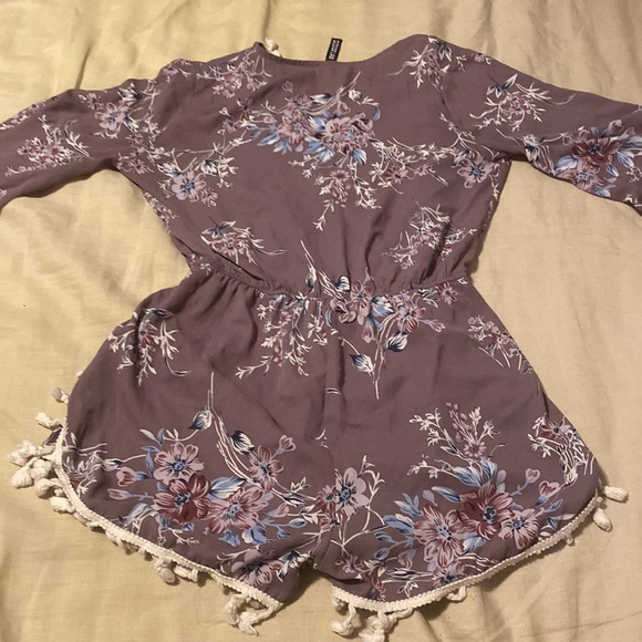 Design Lab by Lord & Taylor taupe-grey romper - Picture 3 of 3